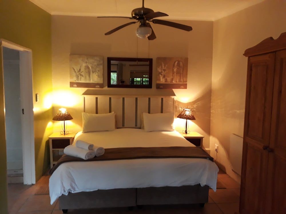 Tourist Lodge Gansbaai 1