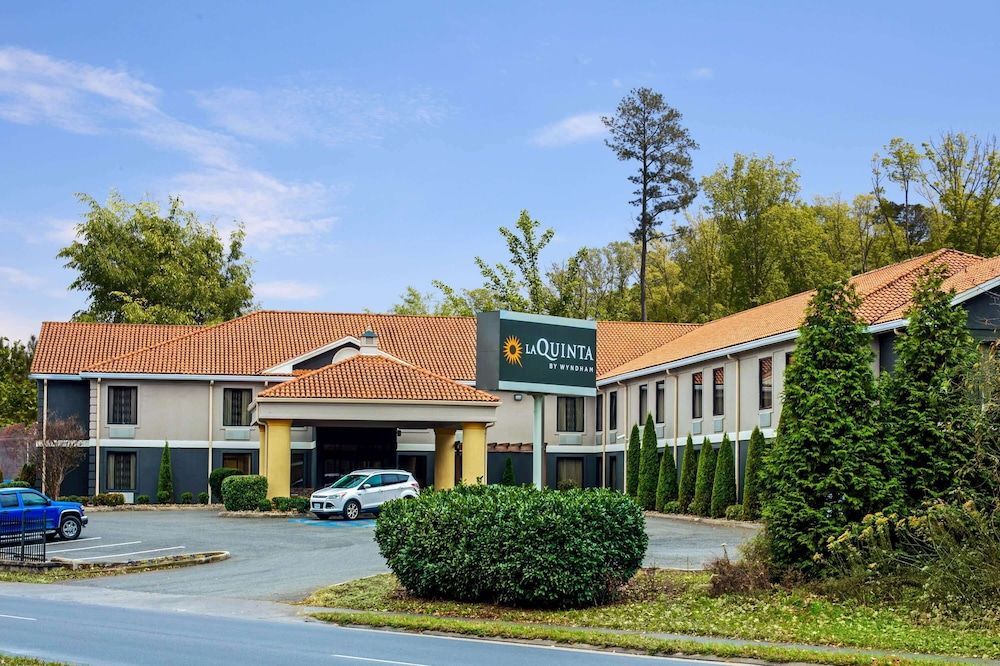 La Quinta Inn by Wyndham Radford 1
