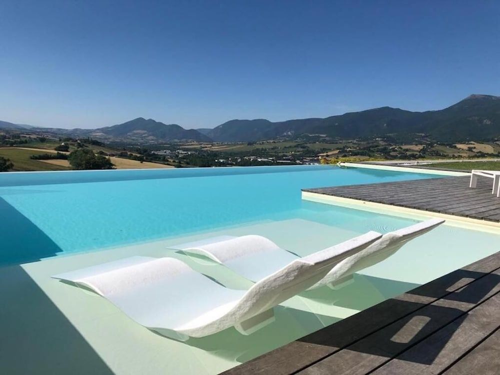 Serre Alte Landscape Luxury Rooms 1