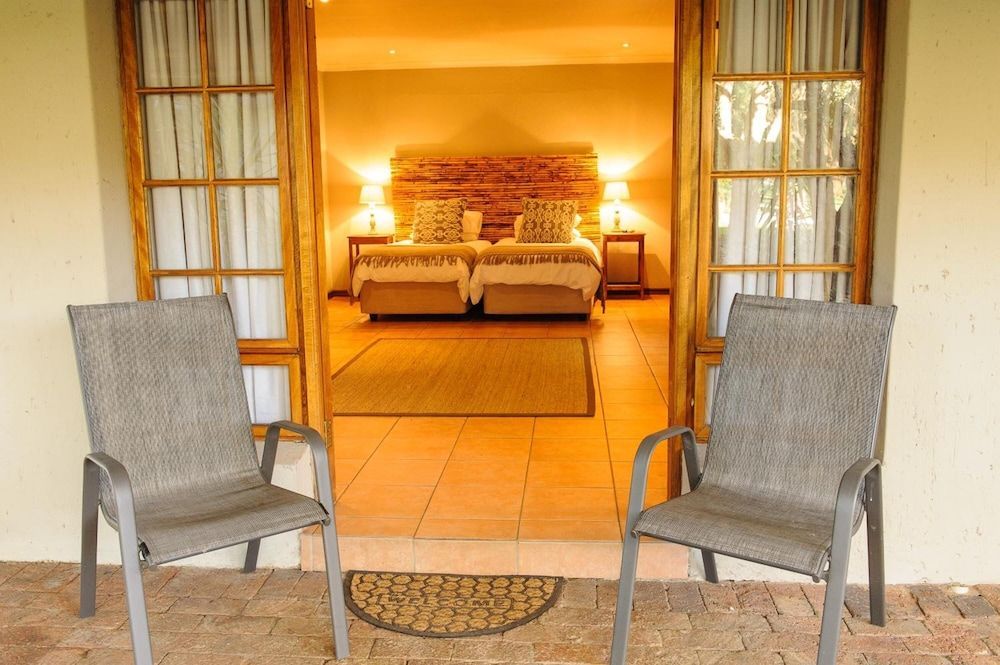 Safari Club Guest Lodge OR Tambo International Airport 1