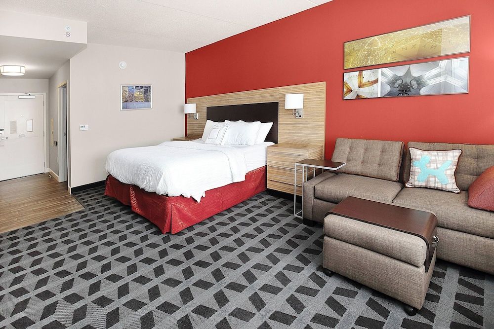TownePlace Suites by Marriott Grove City Mercer/Outlets 1