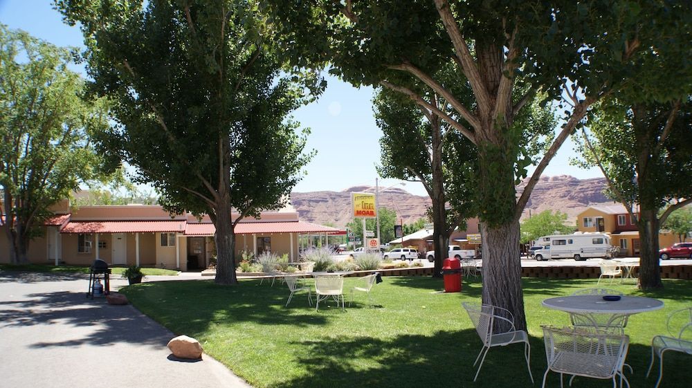 Adventure Inn Moab 1