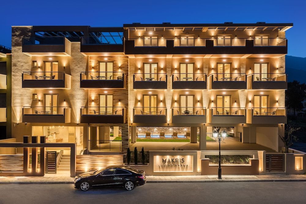 Makris Luxury Rooms 1
