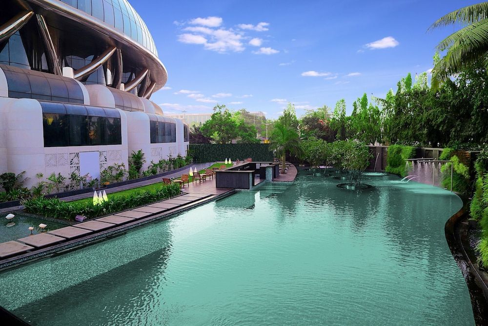 Sahara Star 1