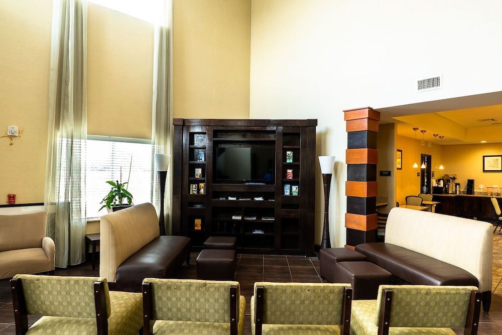 Rivers Inn and Suites 2