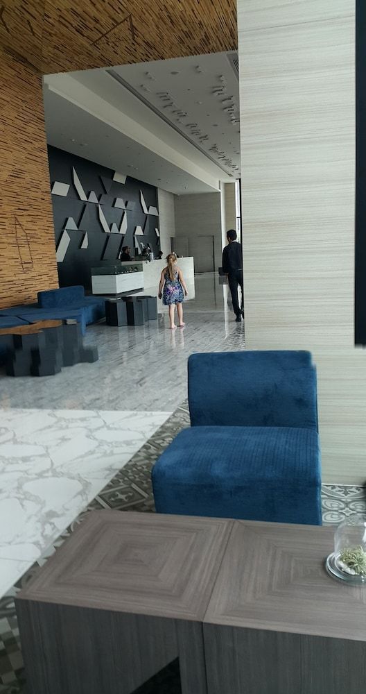 Tsix5 Hotel 2