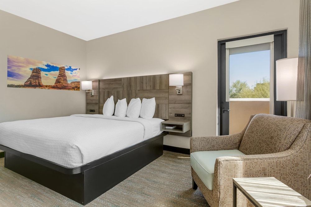 Best Western Plus Executive Residency Phoenix North Happy Valley 1