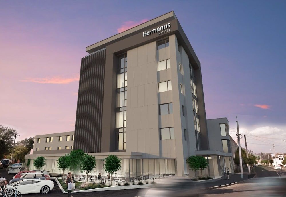Hermanns Hotel & Spa Sibiu 1