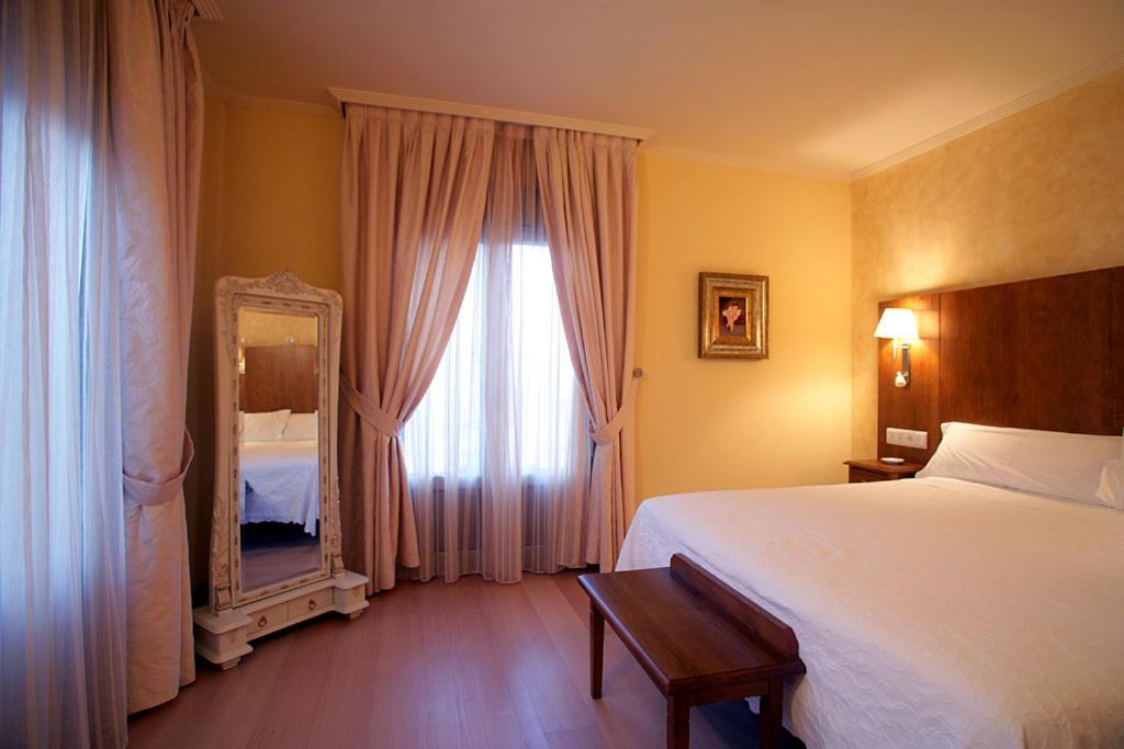 Hotel Villa de Larraga 1