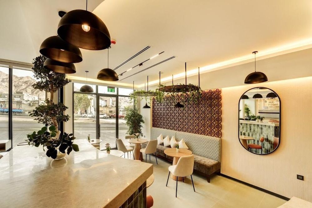 Coral Beach Hotel & Spa 2