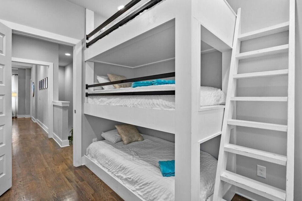 City Heights - Broadway Designer Condo 2