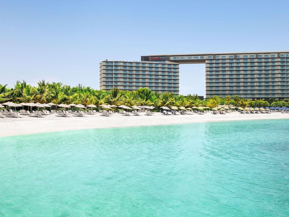 Mövenpick Resort Al Marjan Island 1