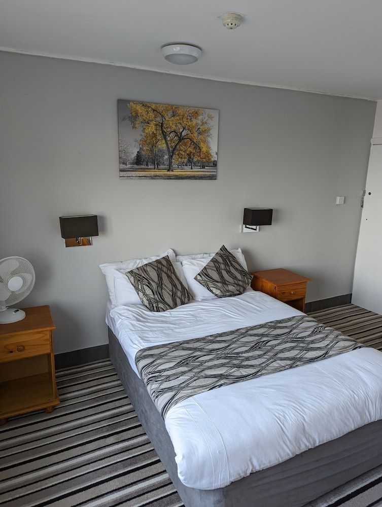 Mayfair Hotel -Isle of Wight 2