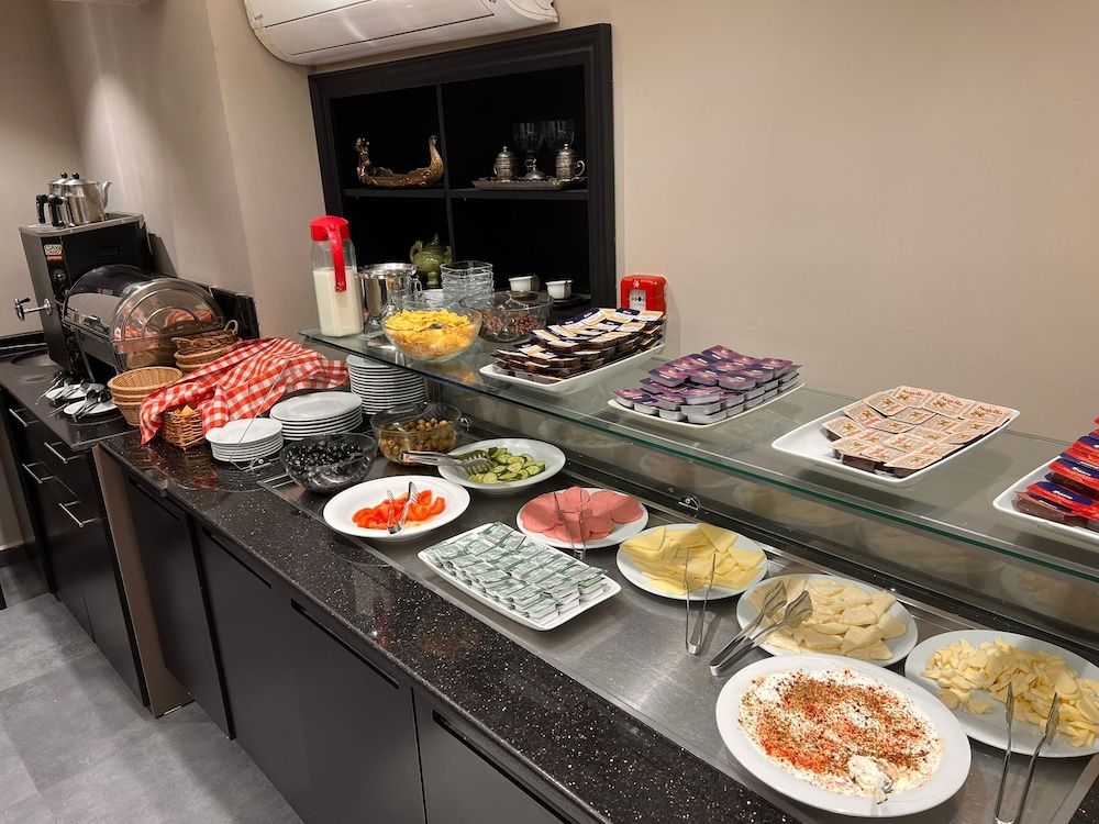 Ten Rooms Istanbul Hotel 1