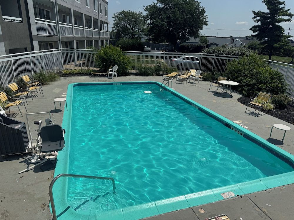 Wingate by Wyndham Dayton North 1