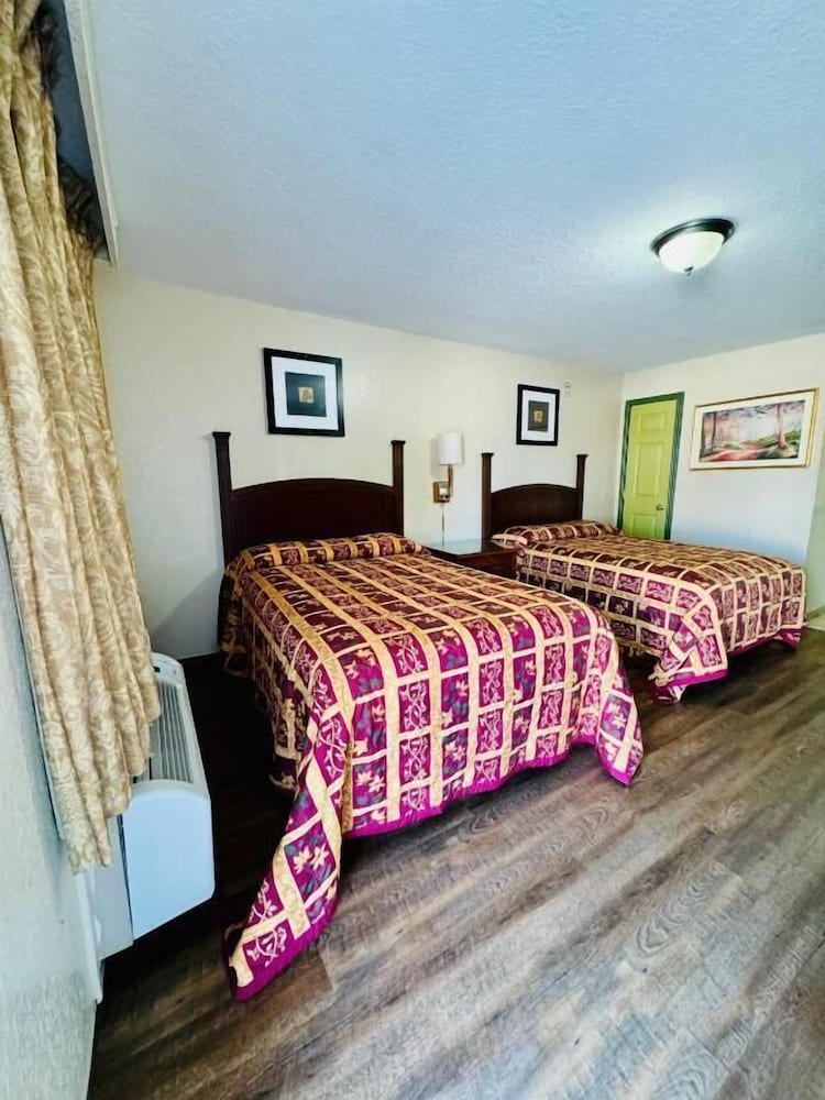 Bostonian Inn & Suites 2