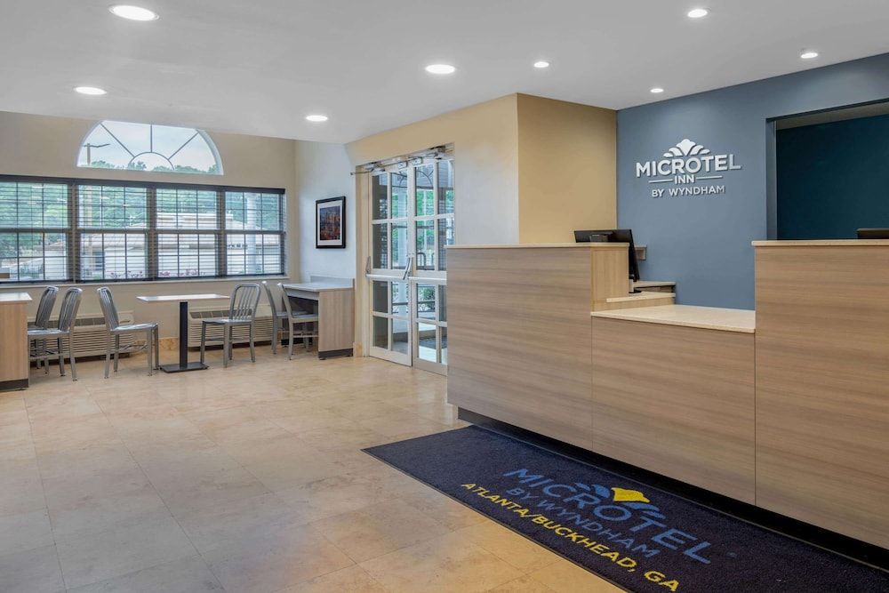 Microtel Inn & Suites by Wyndham Atlanta Buckhead Area 2