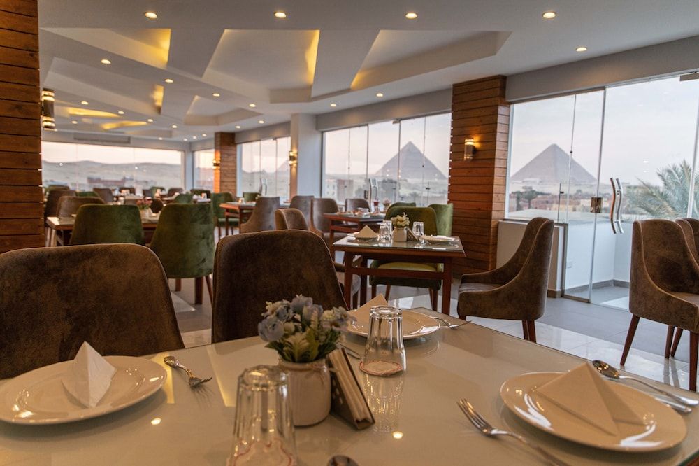 Nine Pyramids View Hotel 1