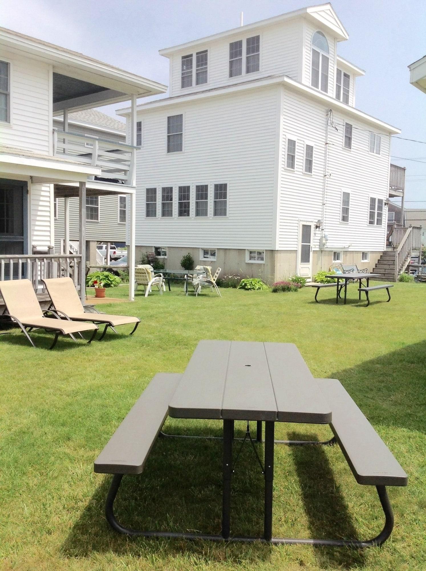 Moody's Motel and Cottages 1
