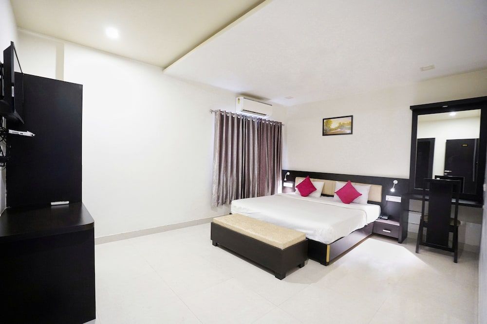 Hotel Suryansh 1