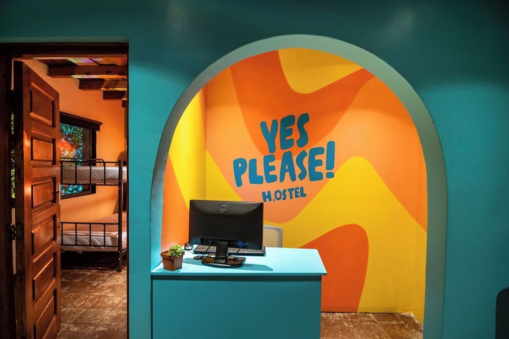 Yes Please! Hostel 2