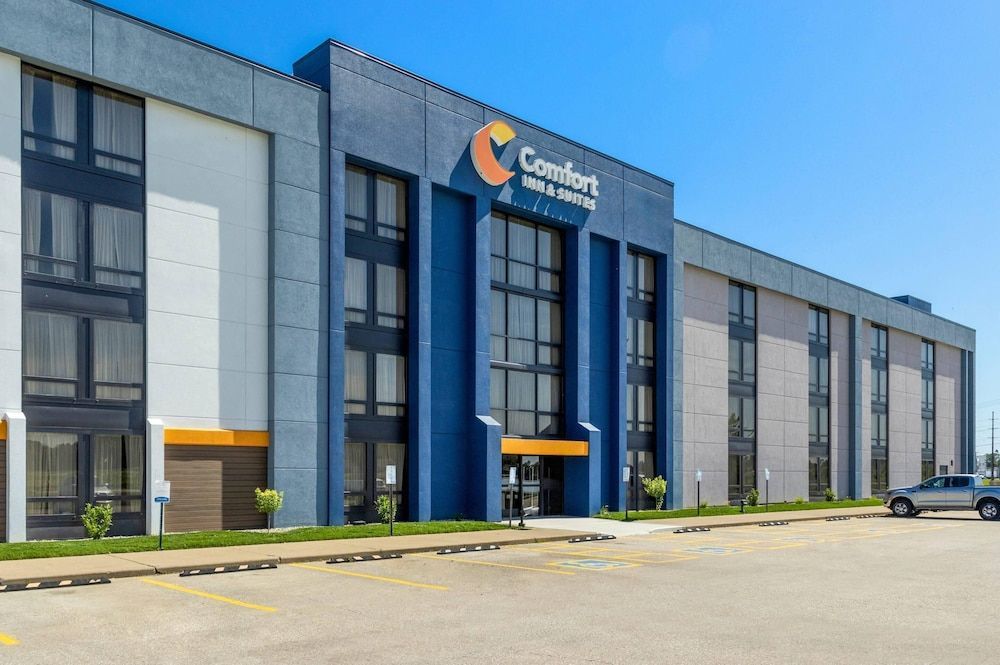 Comfort Inn & Suites Evansville Airport 1