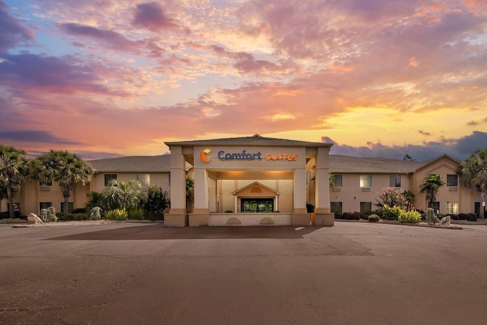 Comfort Suites Milledgeville 1