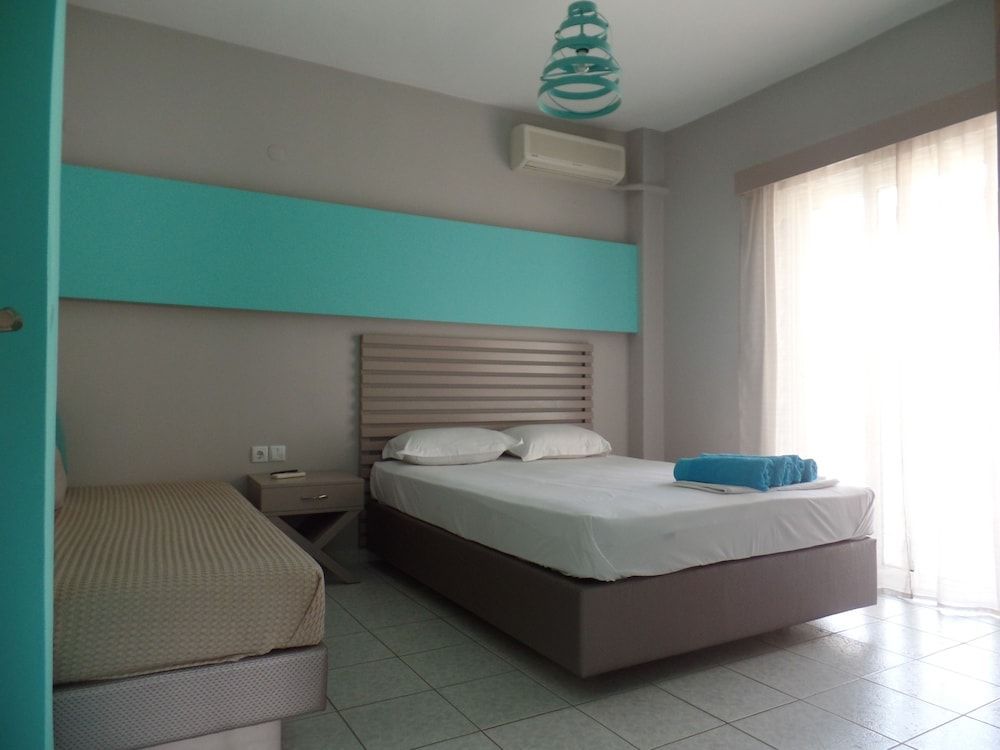 Ouzas Luxury Hotel 1