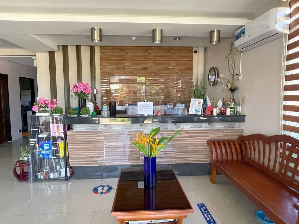 Argao Seabreeze Hotel powered by Cocotel 2