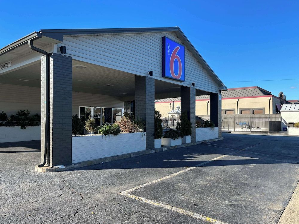 Motel 6 Greenville, NC ECU Medical Center 1