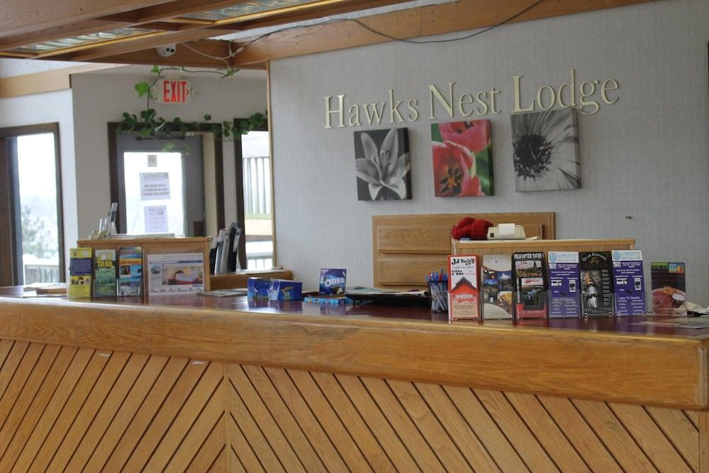 Hawk's Nest Lodge 1