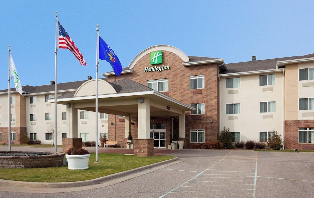 Holiday Inn CONFERENCE CTR MARSHFIELD by IHG 1