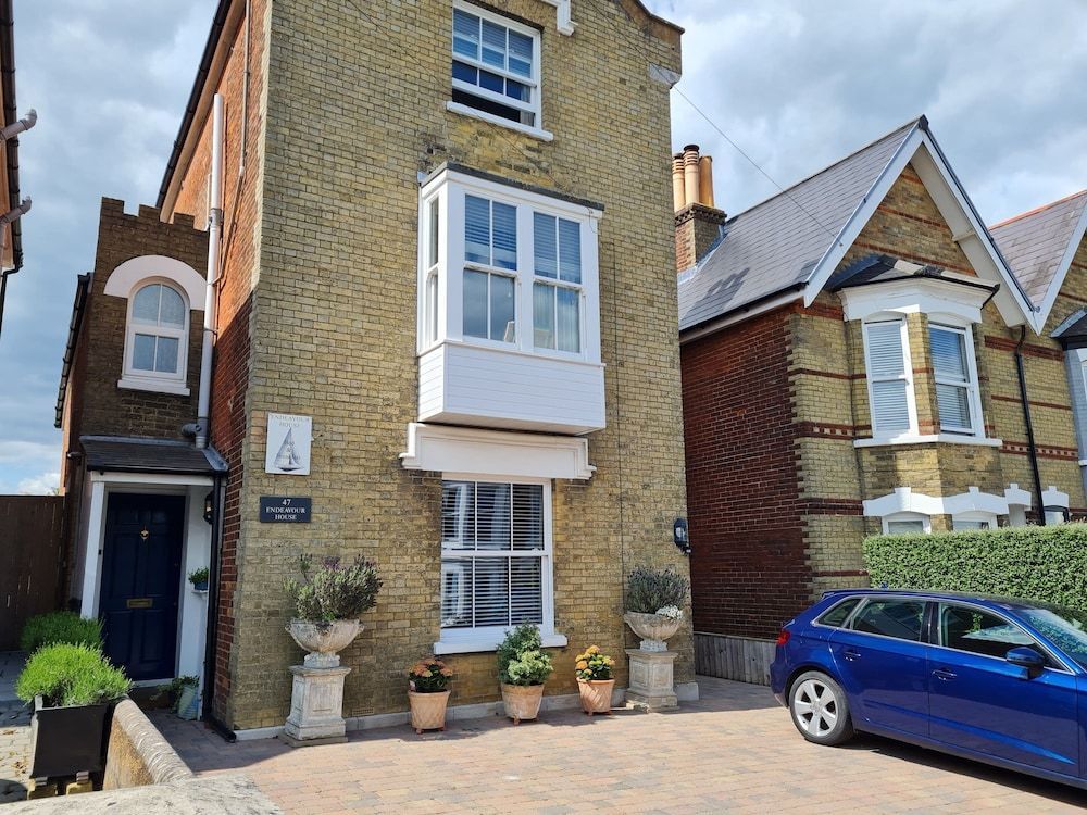 Endeavour House 1