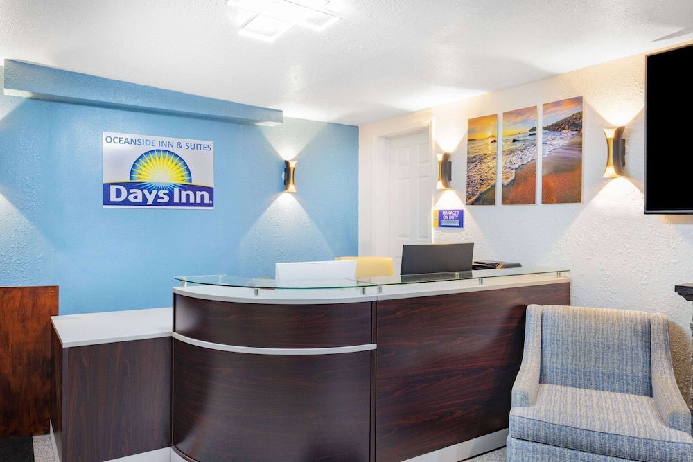 Oceanside Inn & Suites, a Days Inn by Wyndham 2