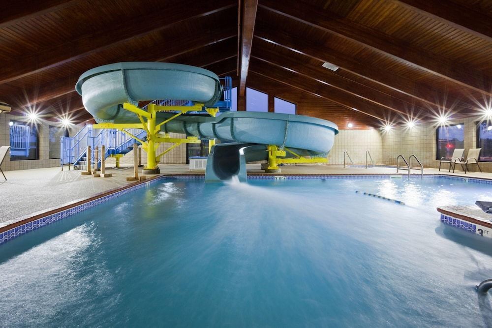 AmericInn by Wyndham Shakopee Near Amphitheater 1