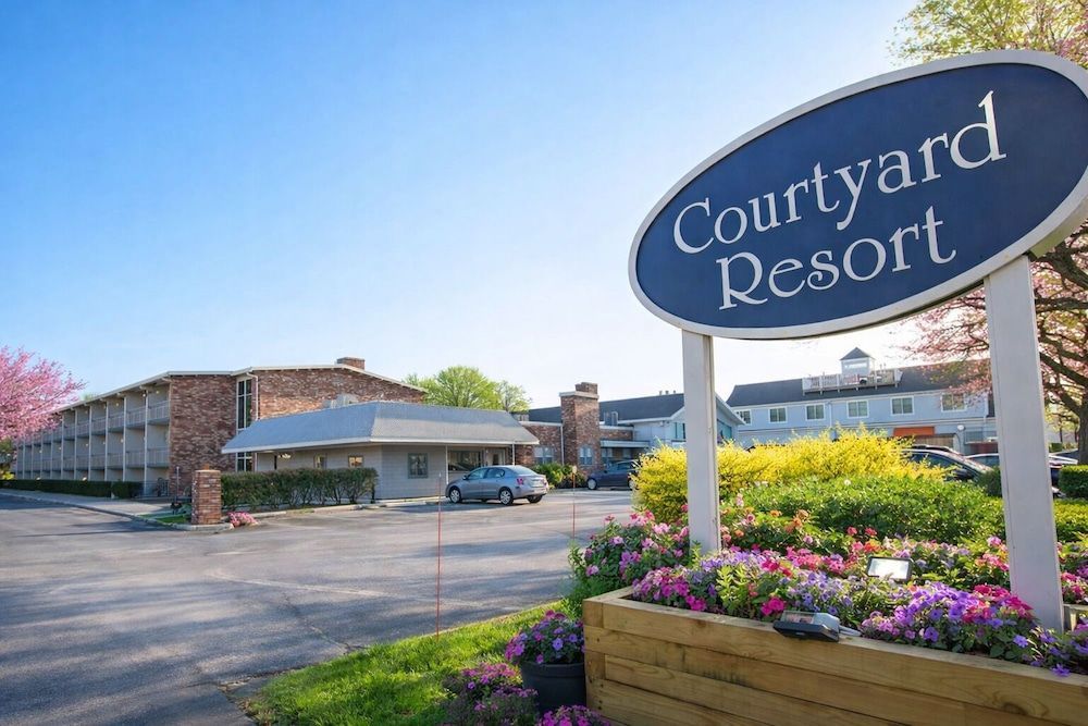 Courtyard Resort 1