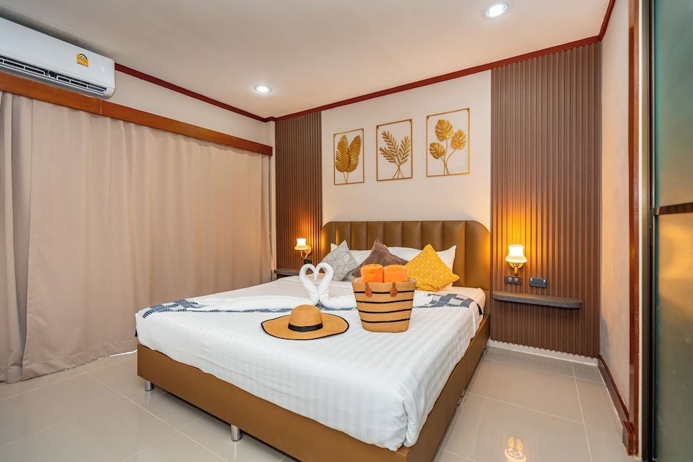 The Outdoor Kata Hotel 1
