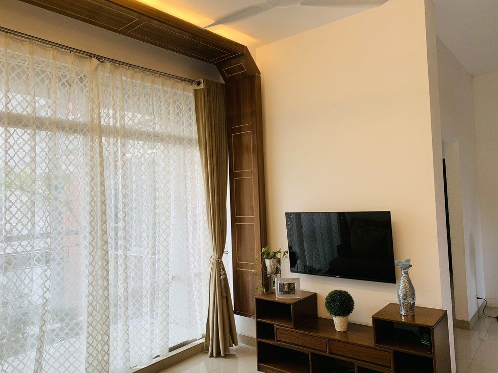 Beautiful 2-bed Apartment in Dhaka 2