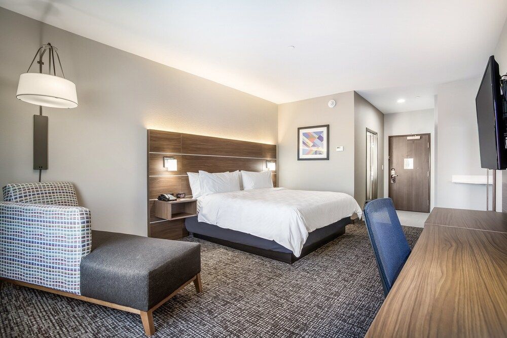 Holiday Inn Express & Suites TULSA EAST - CATOOSA by IHG 2