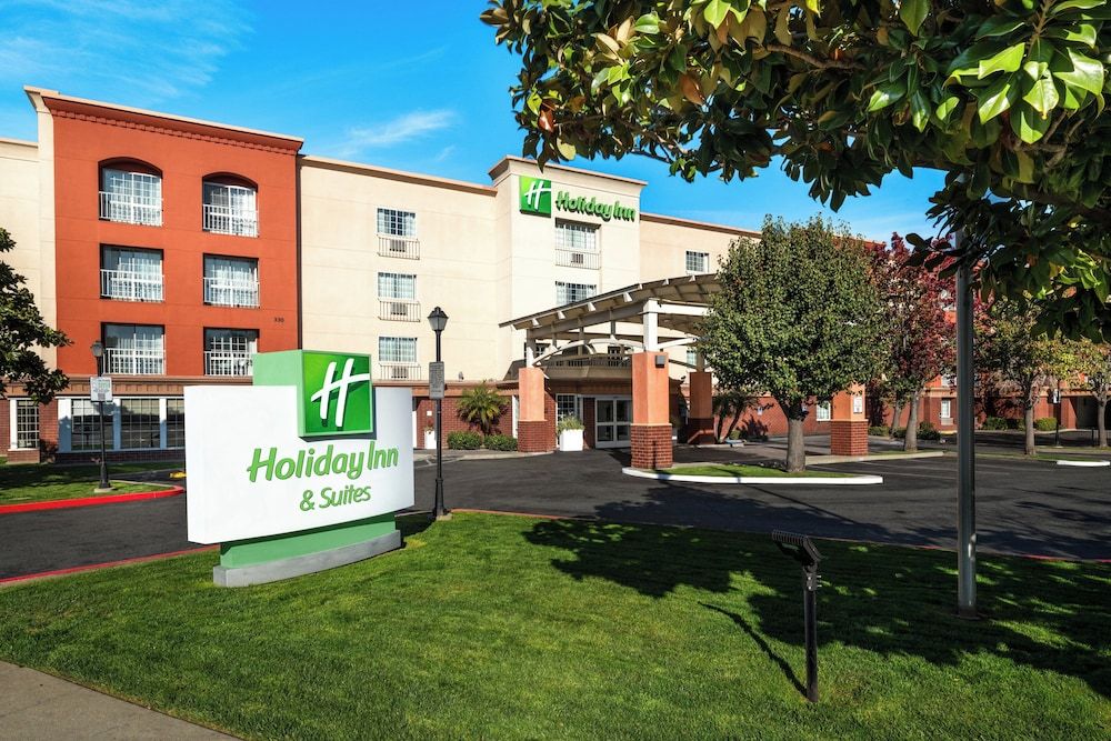 Holiday Inn & Suites SAN MATEO-SAN FRANCISCO SFO by IHG 1