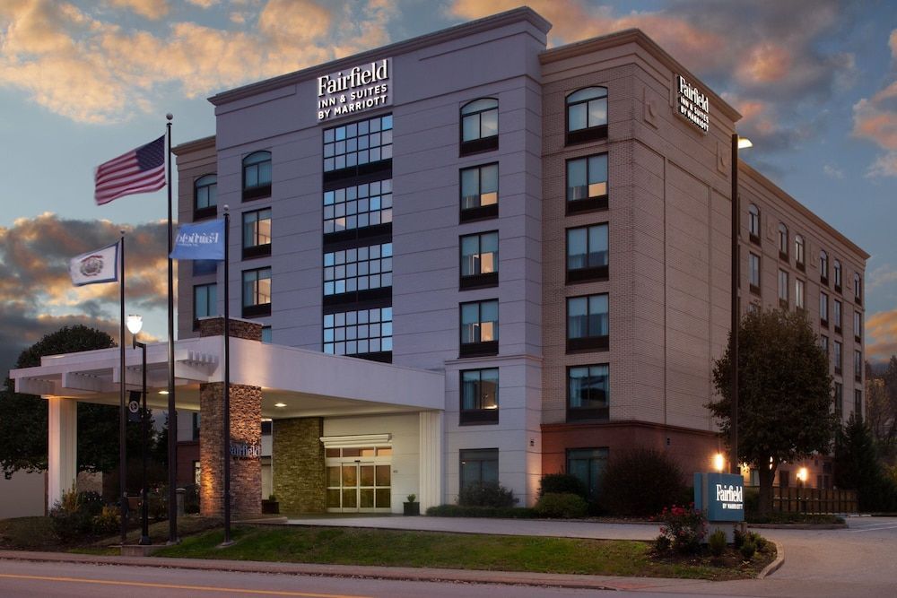 Fairfield Inn & Suites by Marriott Charleston 1