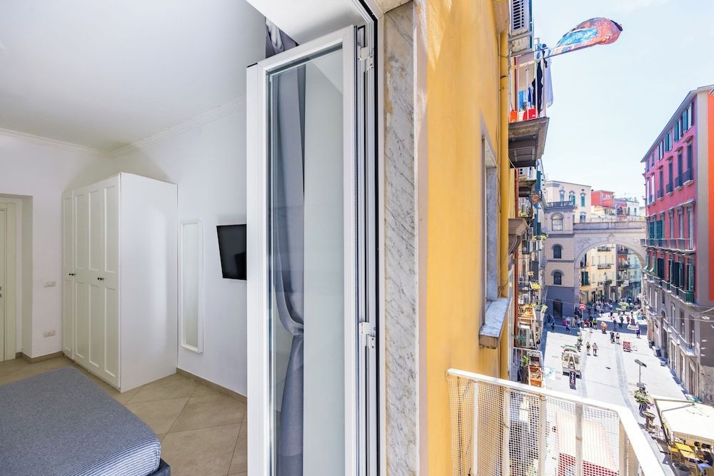 Chiaia Boutique Flat by Napoliapartments 2
