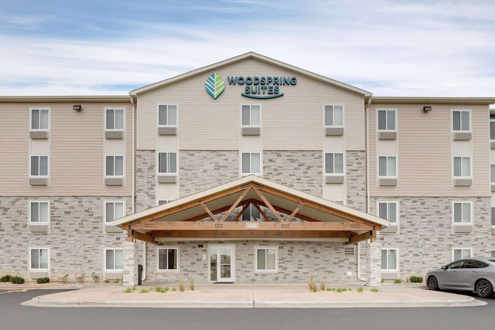 WoodSpring Suites Carol Stream - Chicago 1