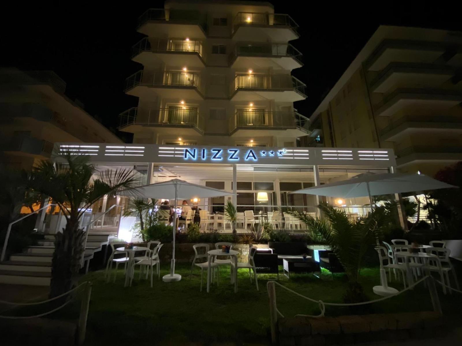 Hotel Nizza Frontemare Superior 3 Stelle 1