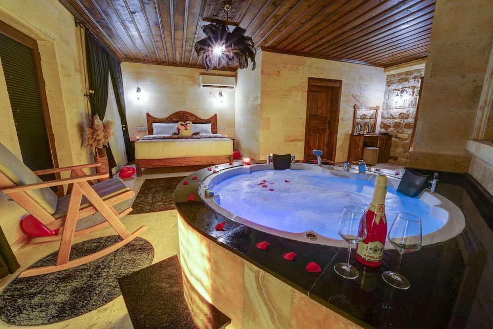 Enjoy Stone Hotel 2