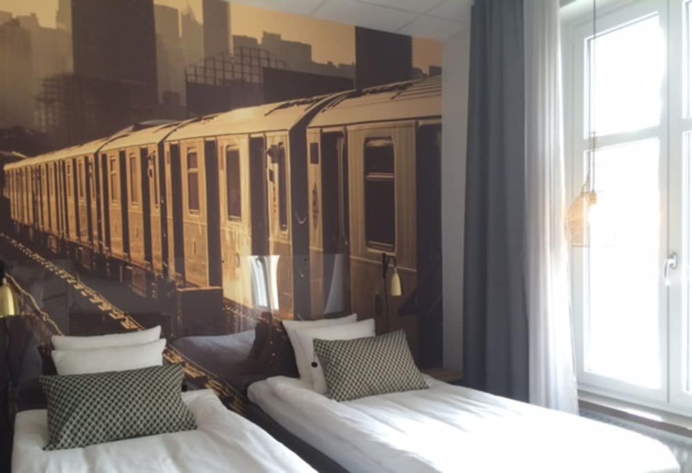 Livin Station Hotel 1