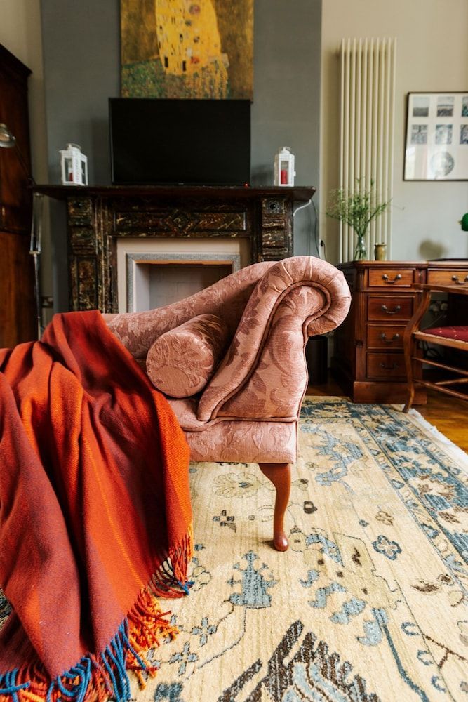 The Suite, 82 Cathedral, Private Parking 2