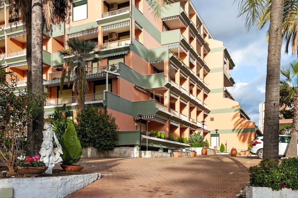 Grand Albergo Apartment 1