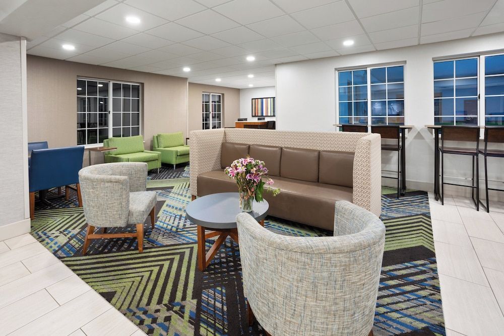 Holiday Inn Express & Suites ACME-TRAVERSE CITY by IHG 2