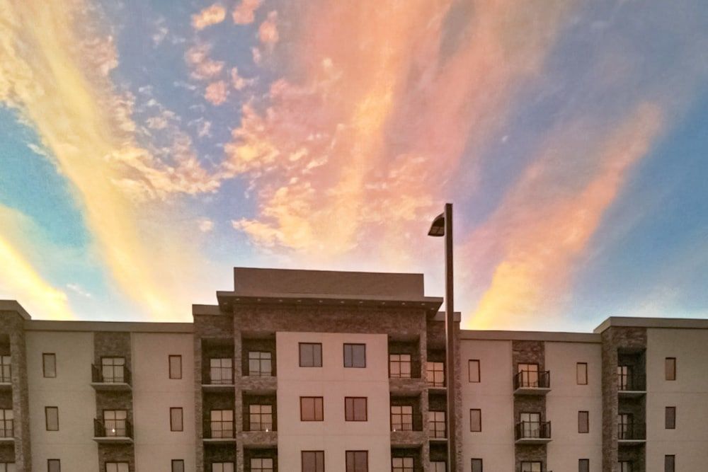 Garland Hotel 1